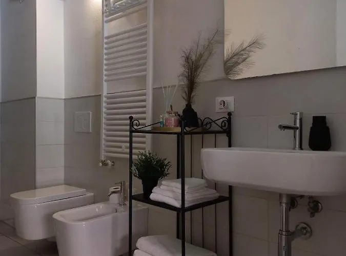 28 Apartment Ferrara